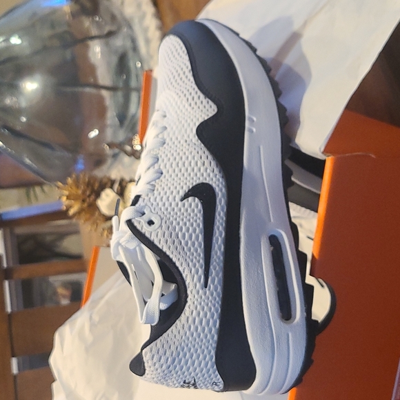 Nike Shoes - Flash Nike Golf Air Max 1 G women's golf shoes